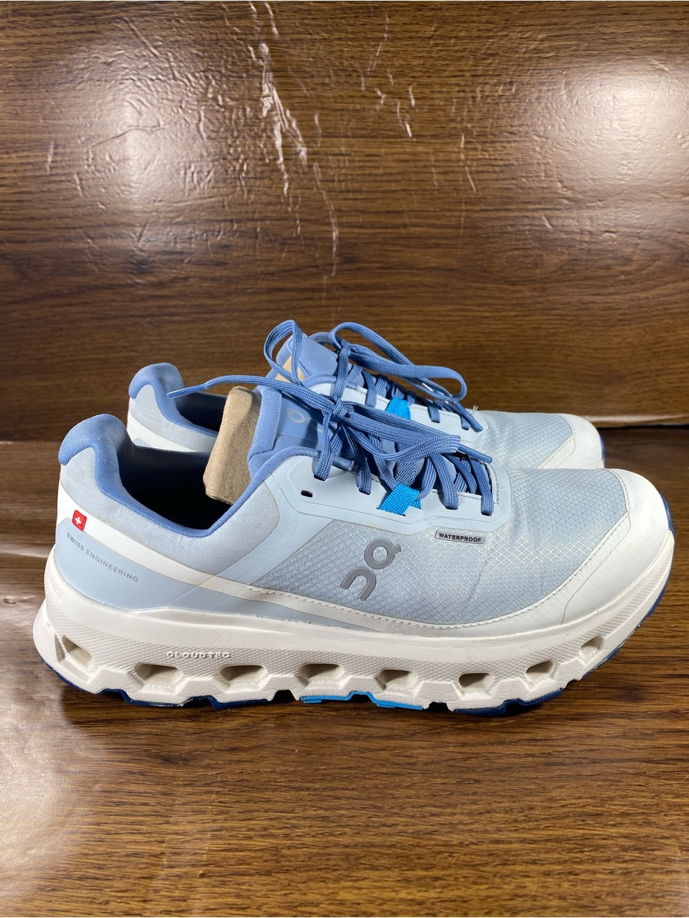 On Cloud vista 2 women’s shoe size 8
